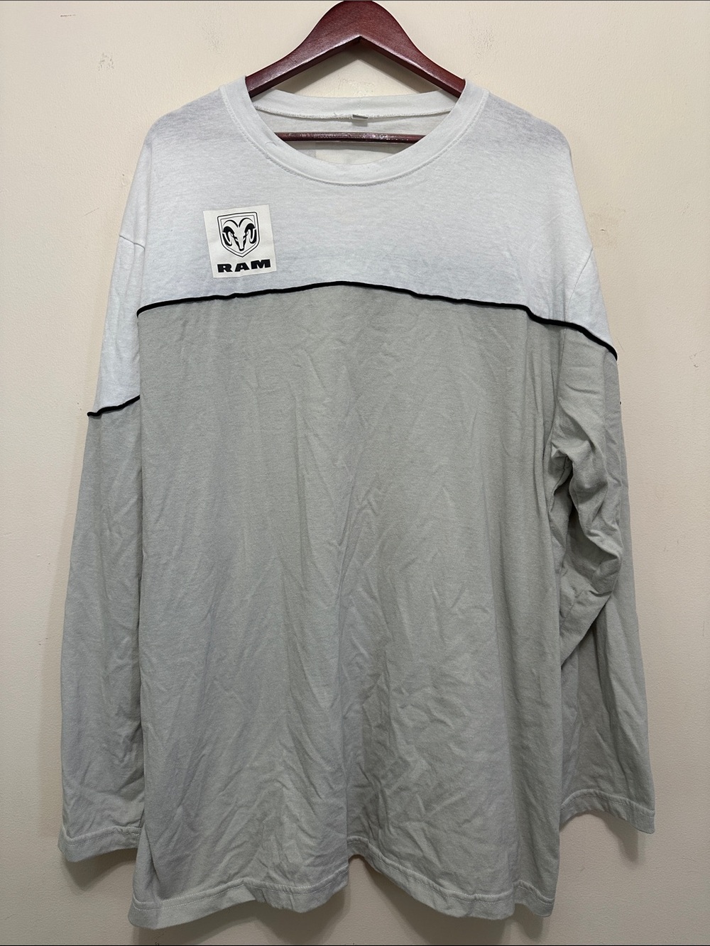 Two-Tone Long Sleeve Crewneck Shirt - White & Light Gray